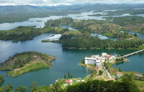 002 View From Guatape Rock 7th Nov 2011.jpg